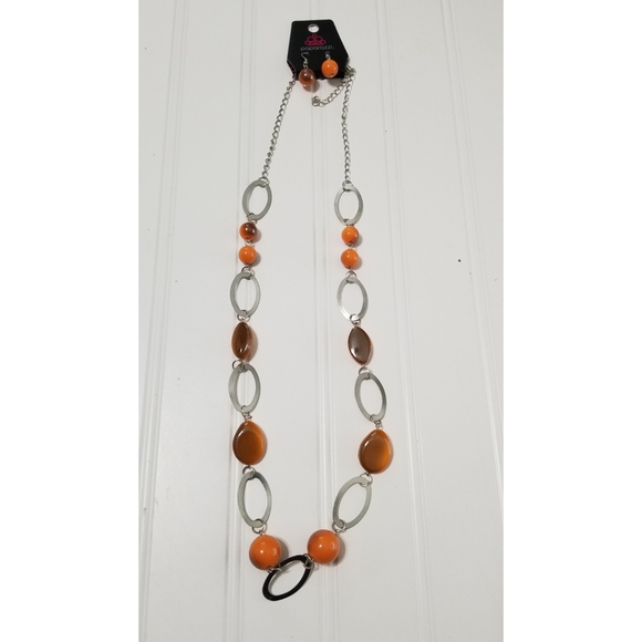 5 for $30 ~ Paparazzi ROCK STAR Necklace and Earrings - Picture 3 of 4